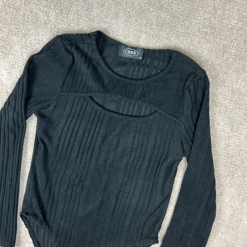 Cider Bodysuits Women's M Black High Stretch Rib Knit‎ Long Sleeve Cut-Out Front